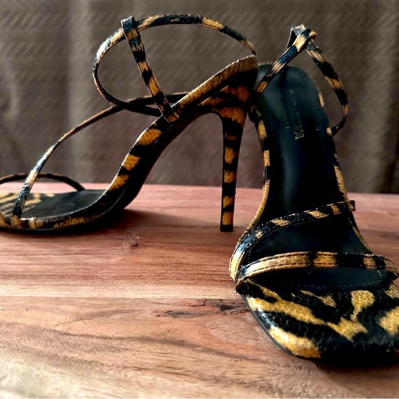 Fashion Nova Shoes - Fashion Nova leopard heels